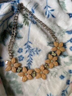 Floral Statement Necklace - Peach Flower Design